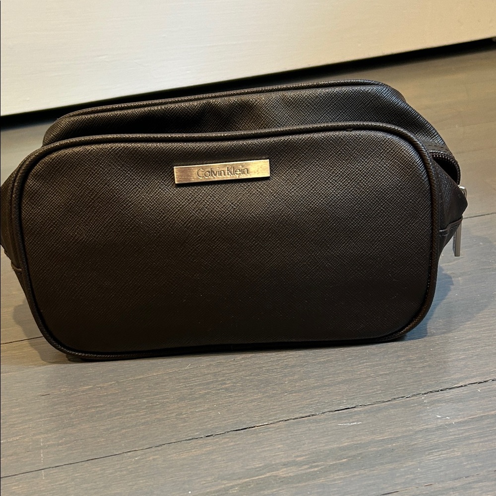 Calvin Klein Brown Storage Bag ya